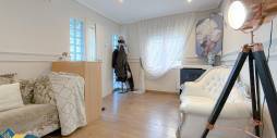 Second hand - Semi-detached villa - Torrevieja - Aguas Nuevas