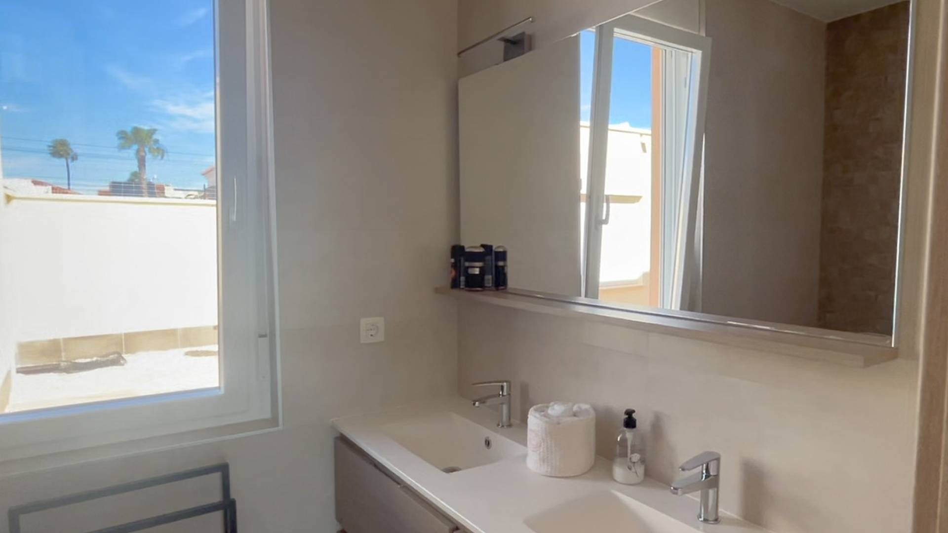 Second hand - Semi-detached villa - Torrevieja - La Siesta - El Salado - Torreta