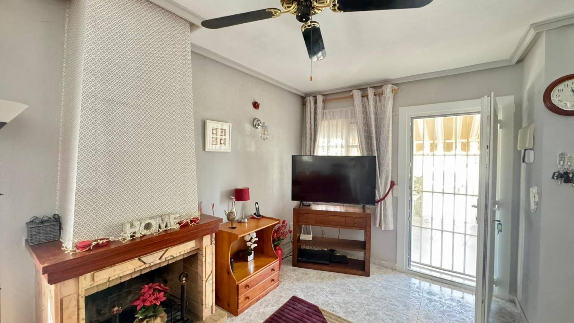 Second hand - Semi-detached villa - Torrevieja - Punta prima