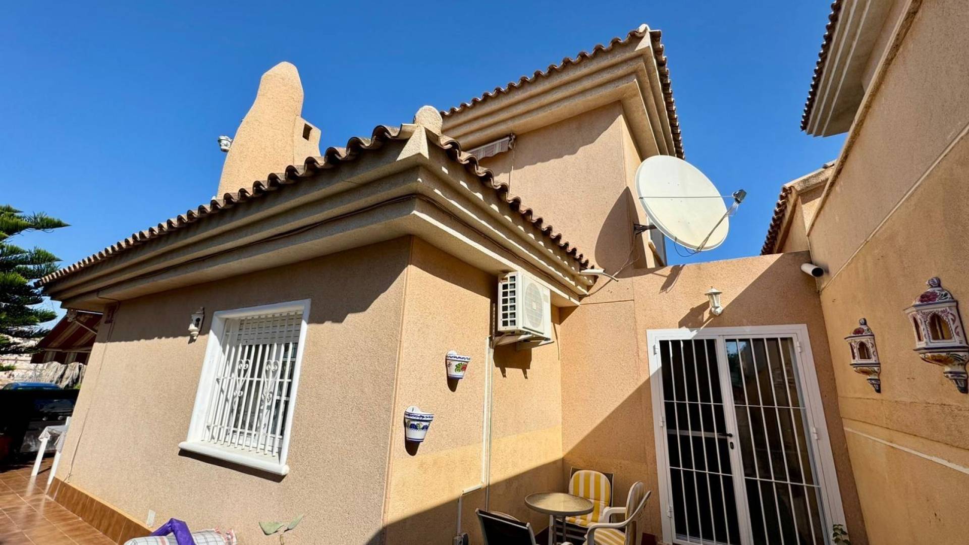 Second hand - Semi-detached villa - Torrevieja - Punta prima
