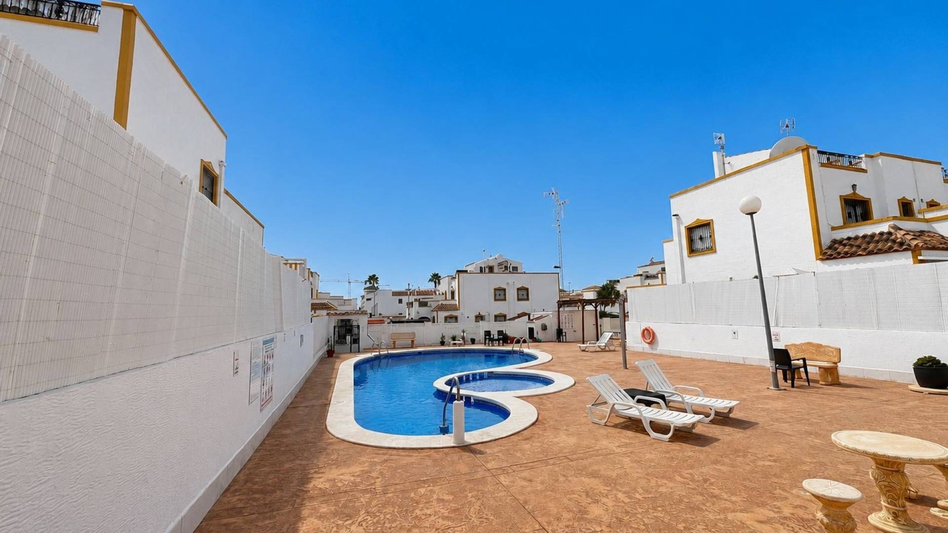 Second hand - Townhouse - Orihuela Costa - Vistabella Golf