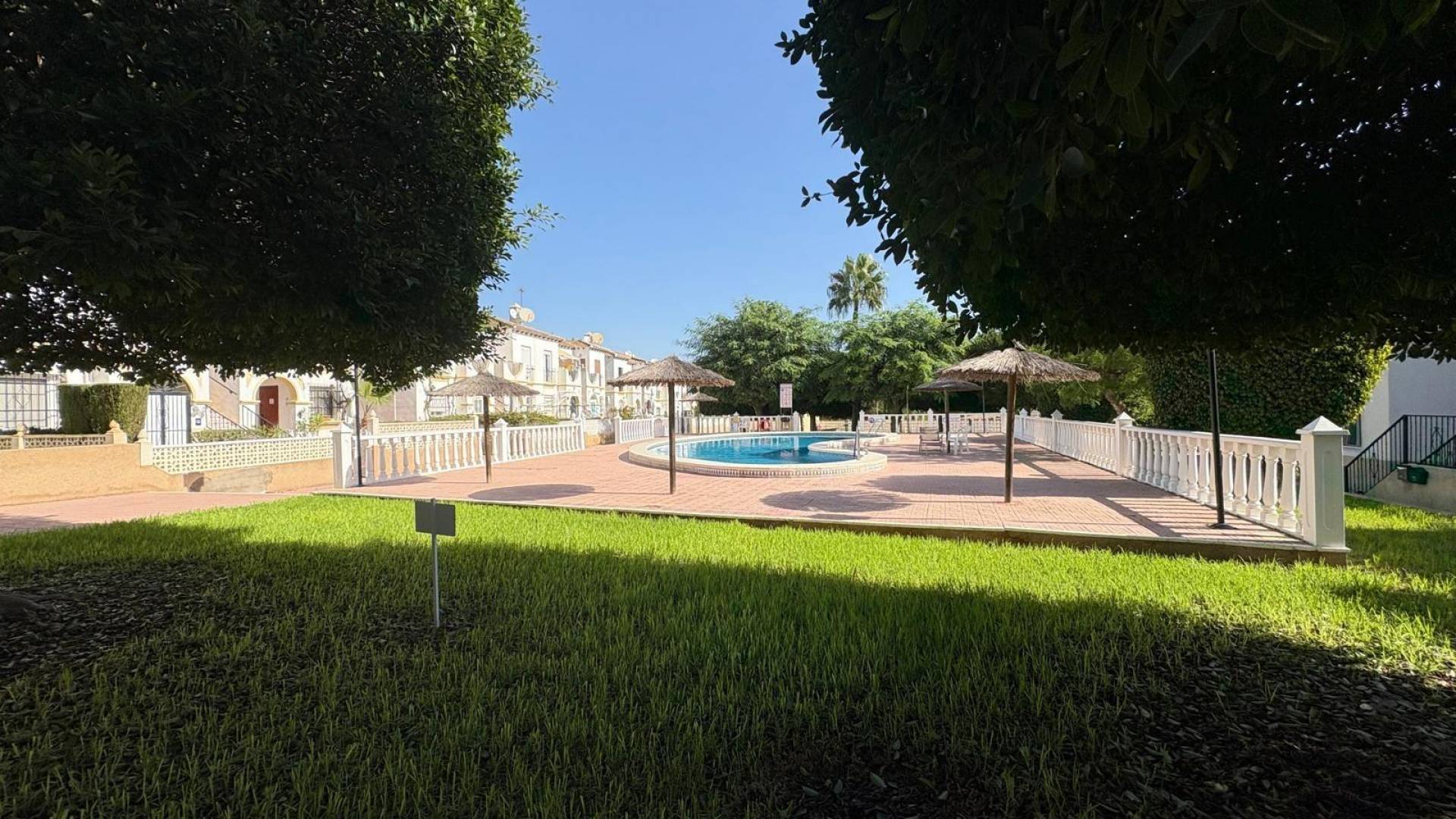 Second hand - Townhouse - San Miguel de Salinas - LAS FILIPINAS