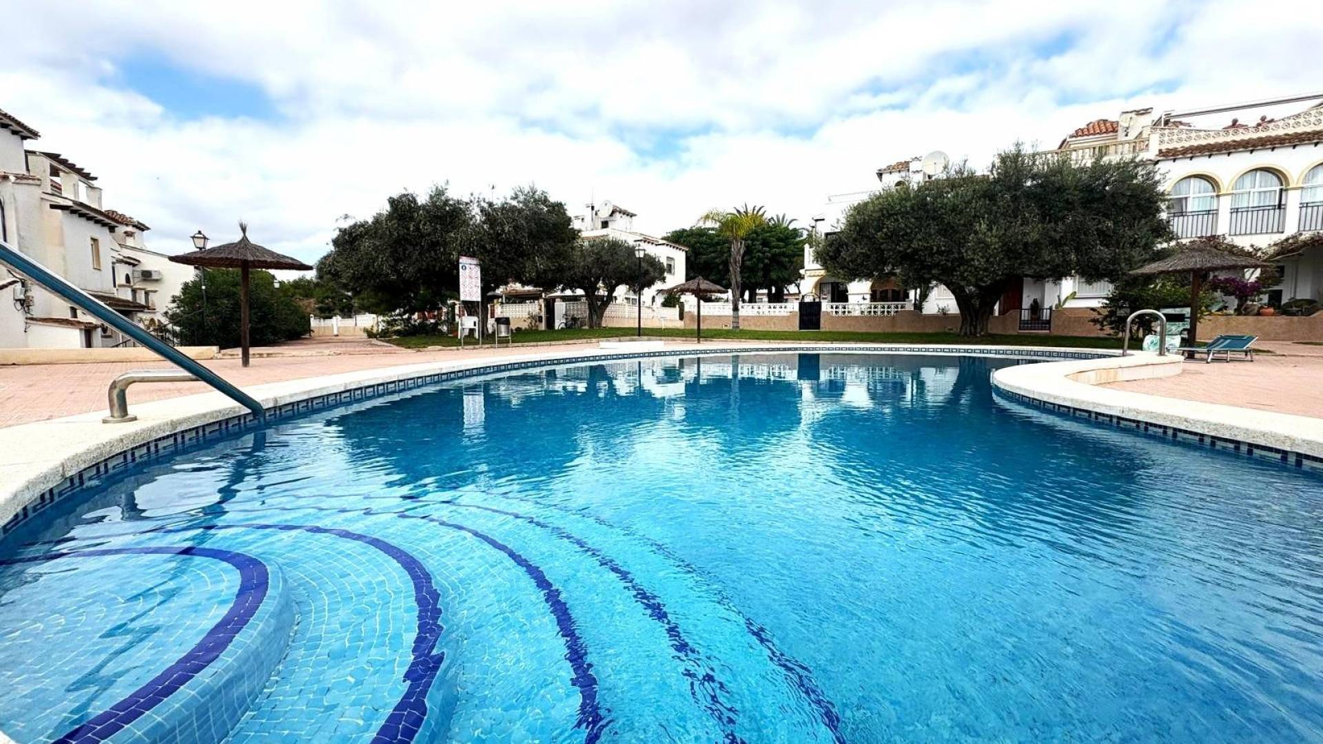 Second hand - Townhouse - San Miguel de Salinas - LAS FILIPINAS