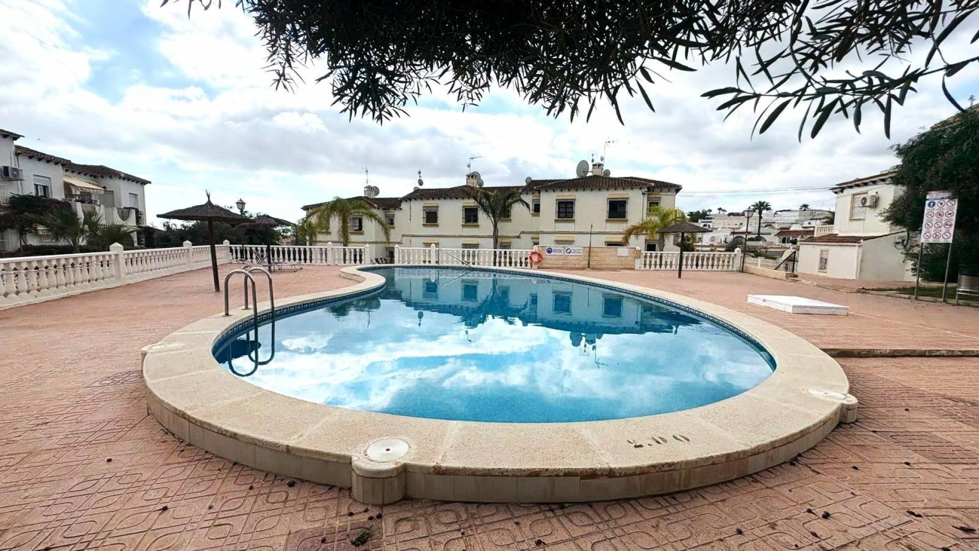 Second hand - Townhouse - San Miguel de Salinas - LAS FILIPINAS