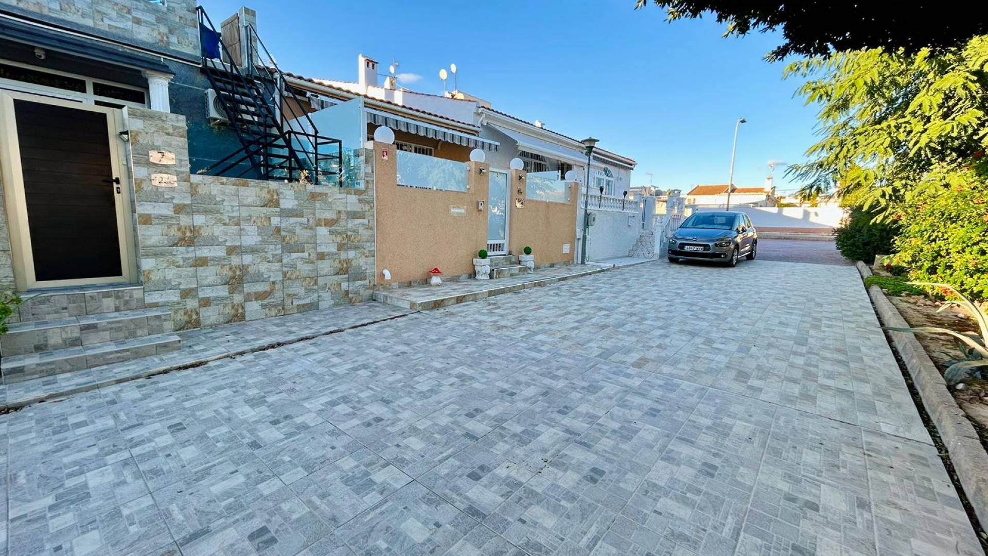 Second hand - Townhouse - Torrevieja - Urbanización San Luis