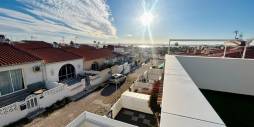 Second hand - Townhouse - Torrevieja - Urbanización San Luis