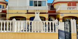 Second hand - Townhouse - Torrevieja - Urbanización San Luis