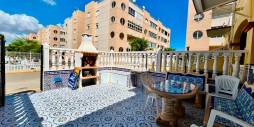 Second hand - Townhouse - Torrevieja - Urbanización San Luis