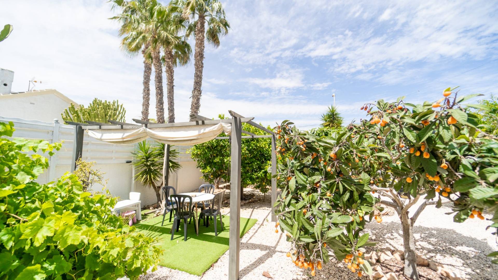 Second hand - Villa - Detached - Torrevieja - La Siesta - El Salado - Torreta