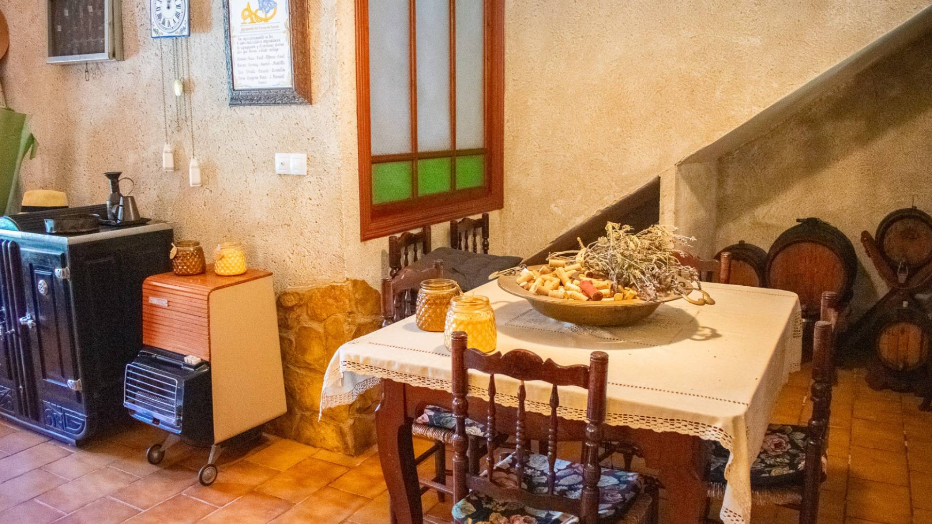 Second hand - Villa - Onil