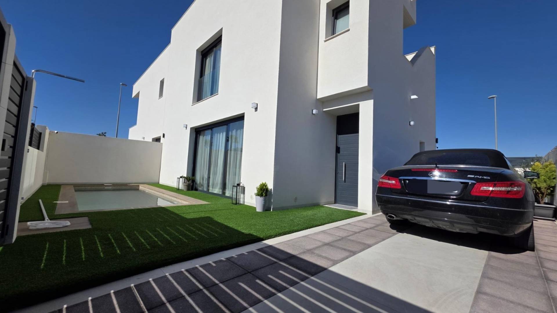 Second hand - Villa / Semi detached - Benijofar