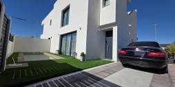Second hand - Villa / Semi detached - Benijofar