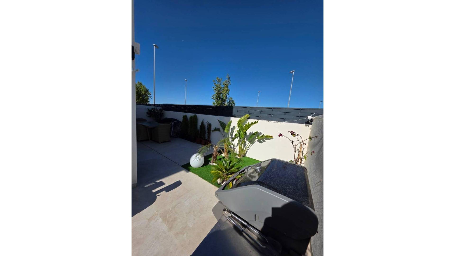 Second hand - Villa / Semi detached - Benijofar