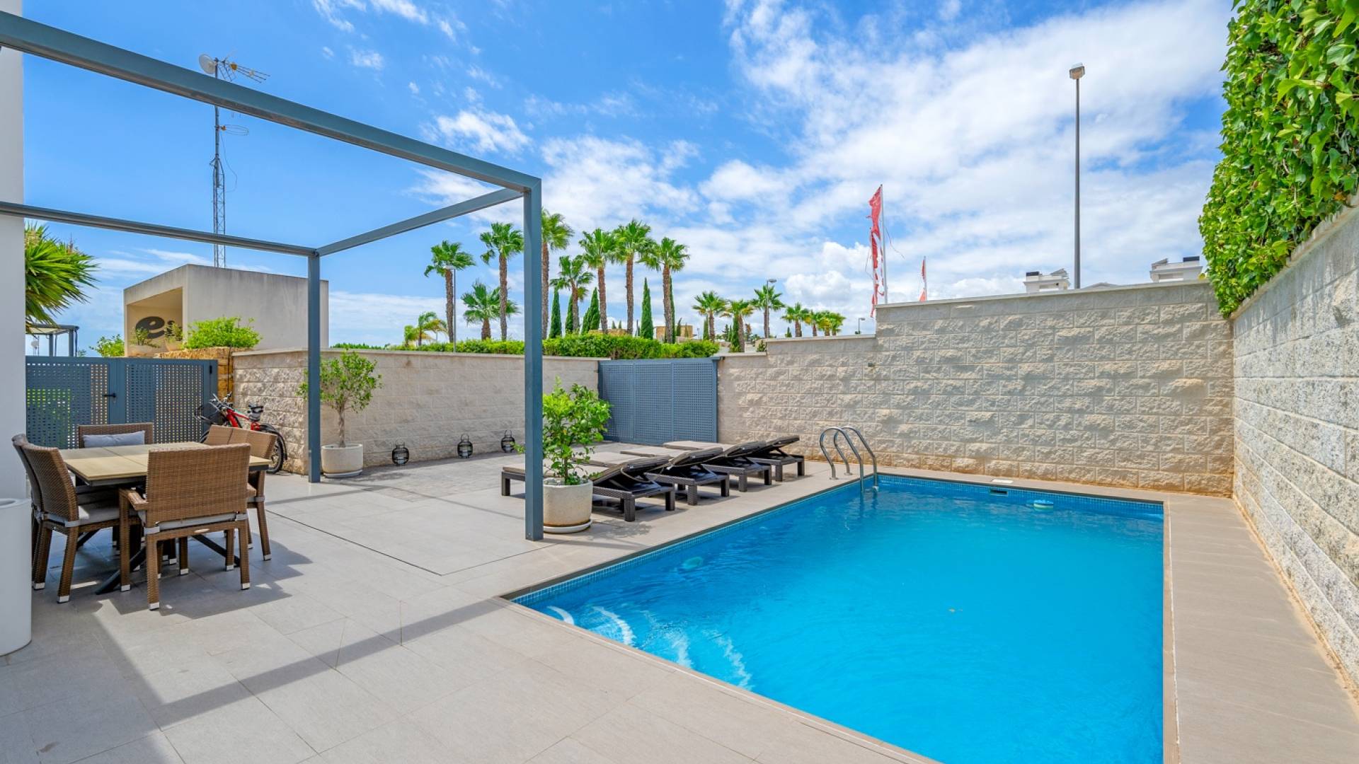 Second hand - Villa / Semi detached - Ciudad Quesada