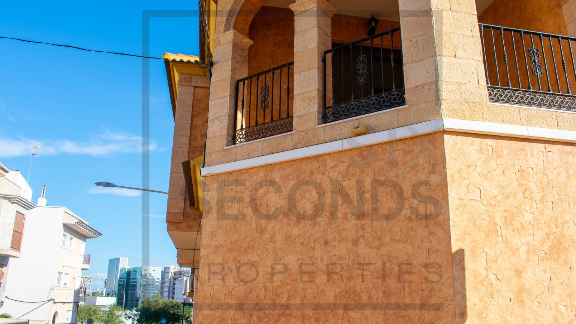 Second hand - Villa / Semi detached - Guardamar del Segura - Guardamar pueblo
