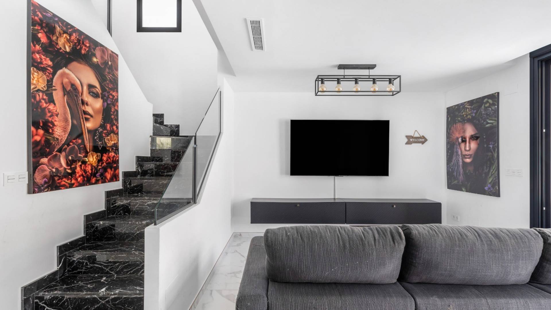 Second hand - Villa / Semi detached - Los Montesinos - La Herrada