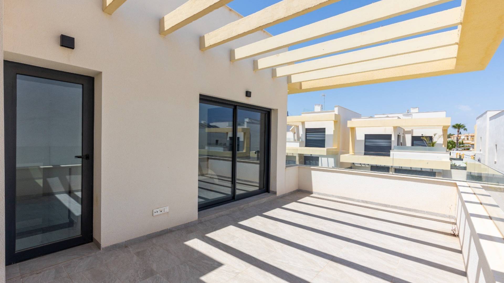 Second hand - Villa / Semi detached - Los Montesinos - La Herrada