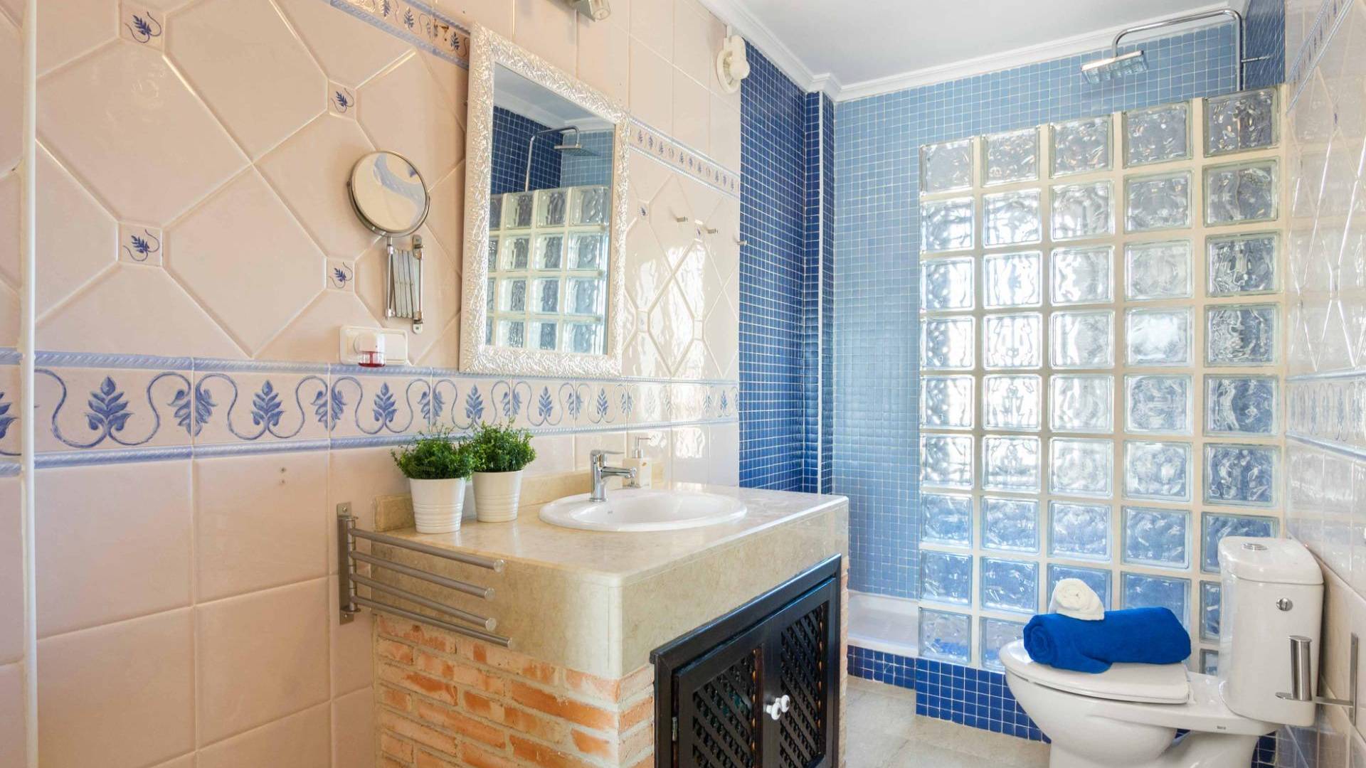 Second hand - Villa / Semi detached - Orihuela Costa - Las Mimosas