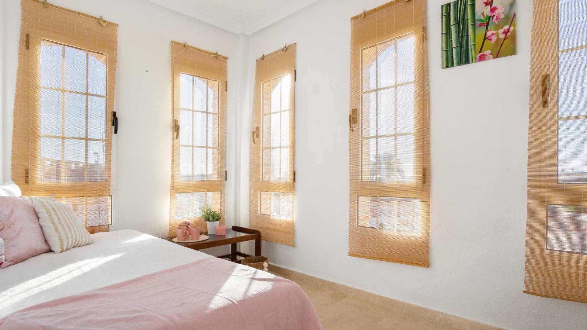 Second hand - Villa / Semi detached - Orihuela Costa - Las Mimosas