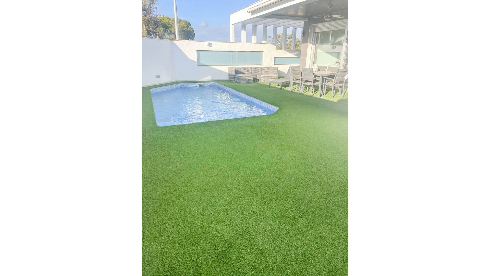 Second hand - Villa / Semi detached - Orihuela Costa - Mil Palmeras