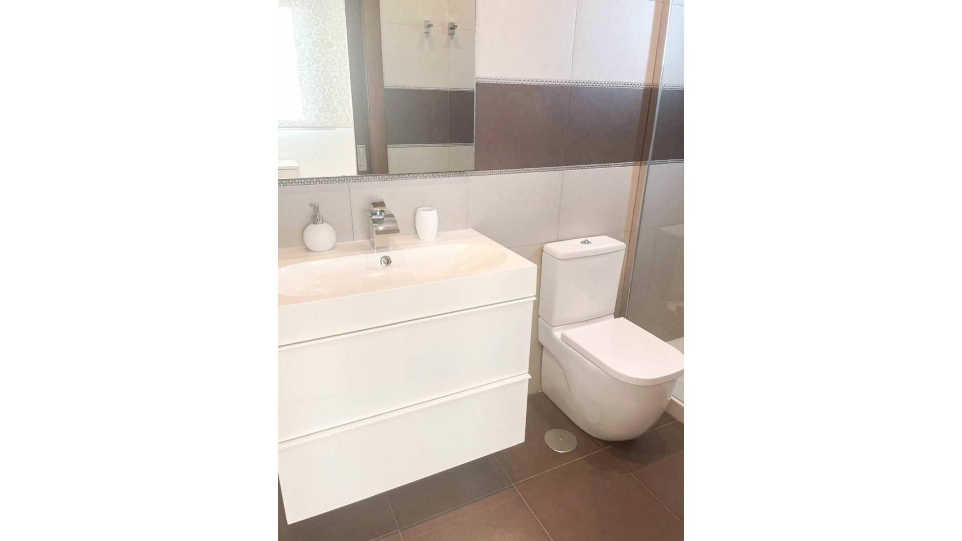 Second hand - Villa / Semi detached - Orihuela Costa - Mil Palmeras