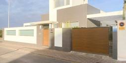 Second hand - Villa / Semi detached - Orihuela Costa - Mil Palmeras