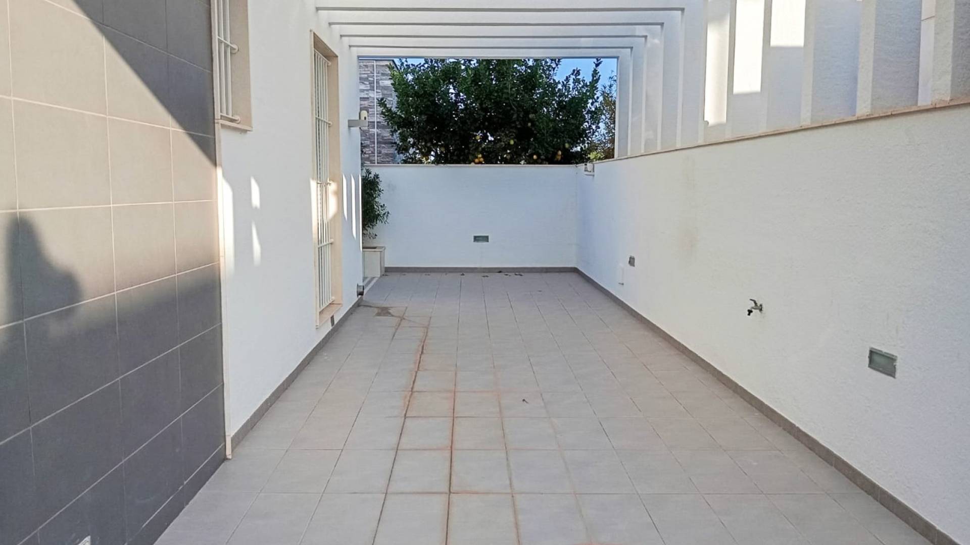 Second hand - Villa / Semi detached - Orihuela Costa - Mil Palmeras