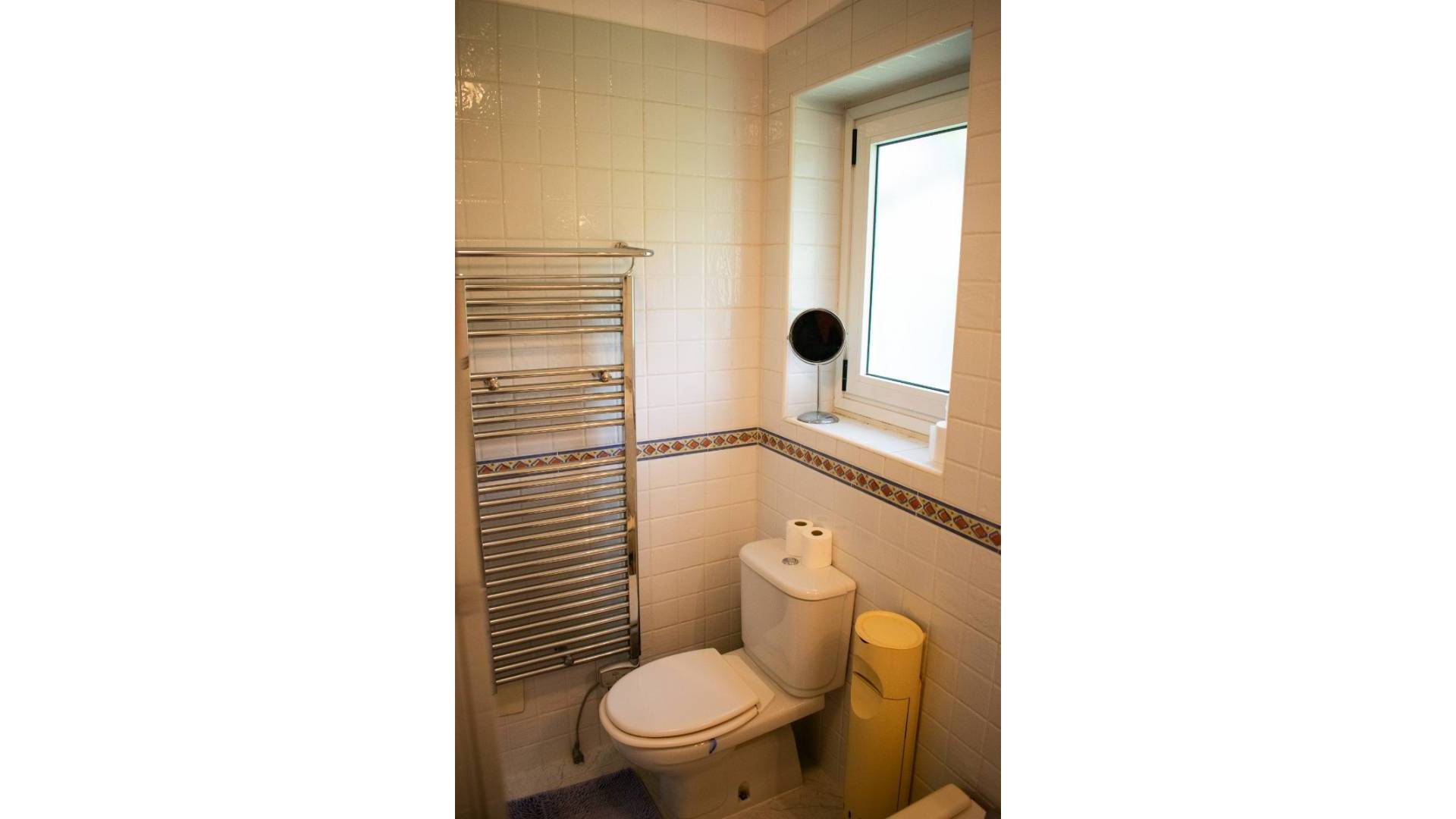 Second hand - Villa / Semi detached - Orihuela Costa - MUY CERCA DE LA PLAYA