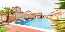Second hand - Villa / Semi detached - Orihuela Costa - Punta Prima