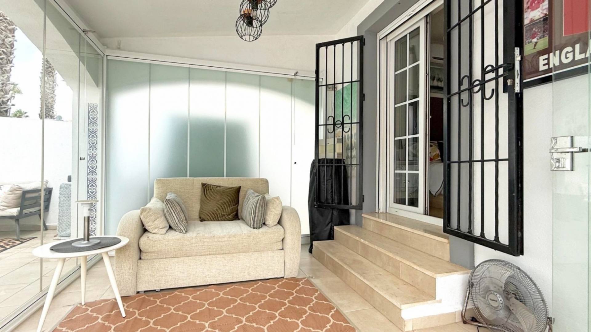 Second hand - Villa / Semi detached - Orihuela Costa - Villamartín