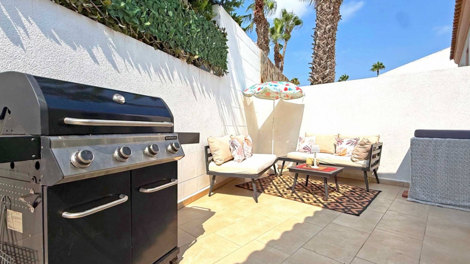 Second hand - Villa / Semi detached - Orihuela Costa - Villamartín