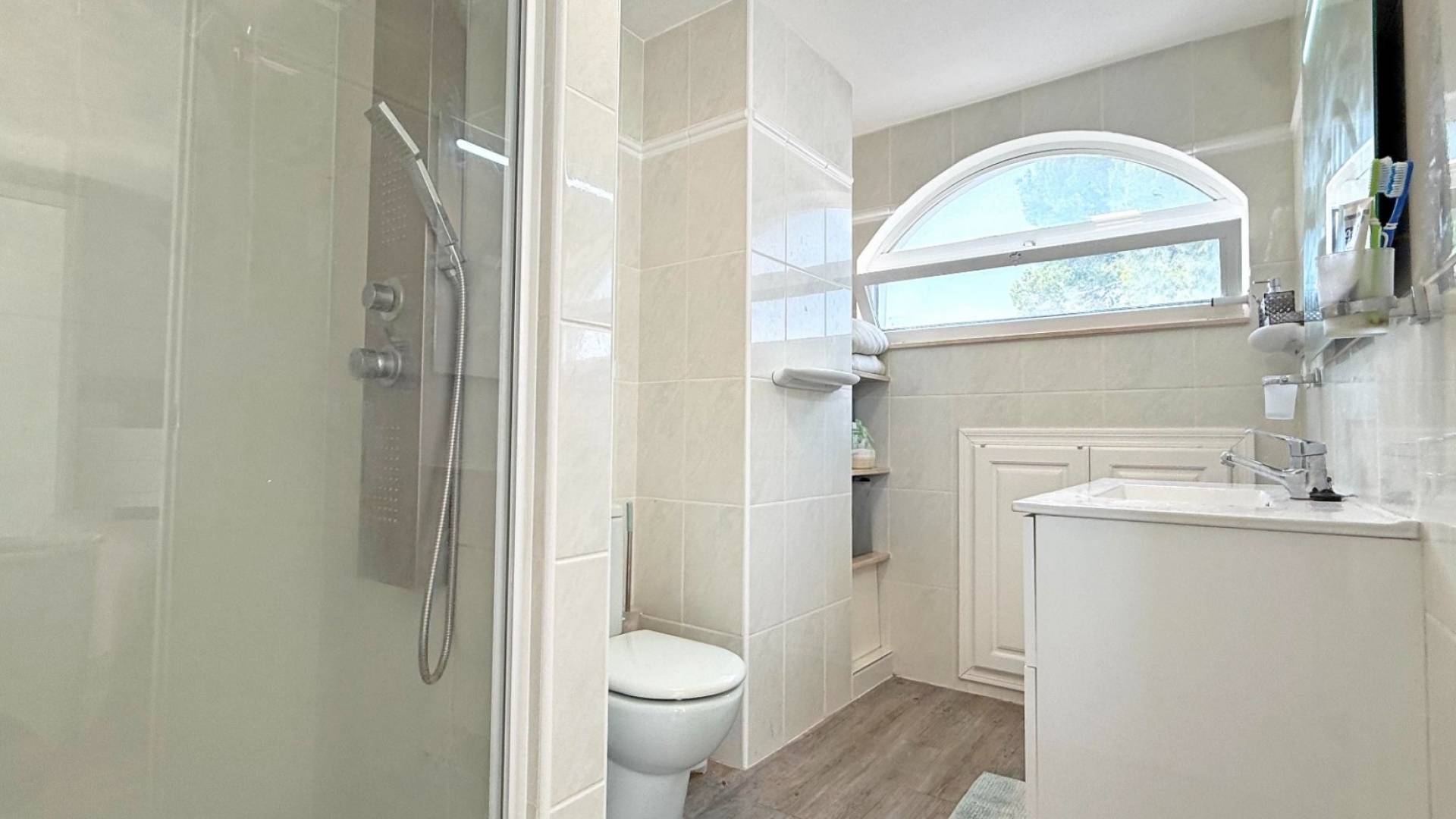 Second hand - Villa / Semi detached - Orihuela Costa - Villamartín