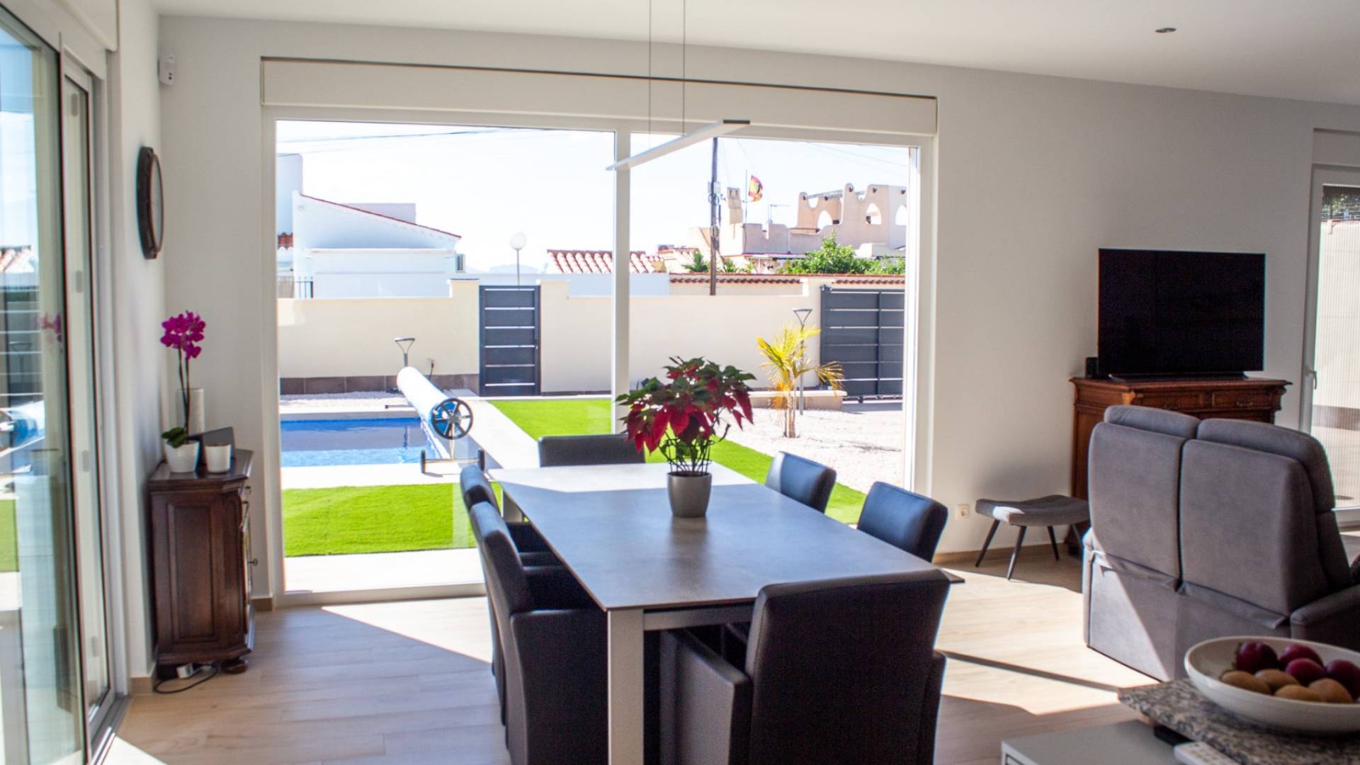 Second hand - Villa / Semi detached - Torrevieja - La Siesta - El Salado - Torreta