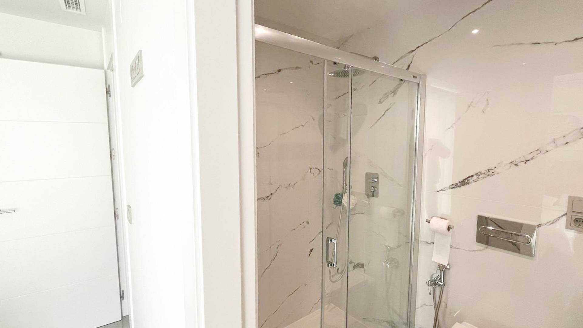 Second hand - Villa / Semi detached - Torrevieja - Los Altos