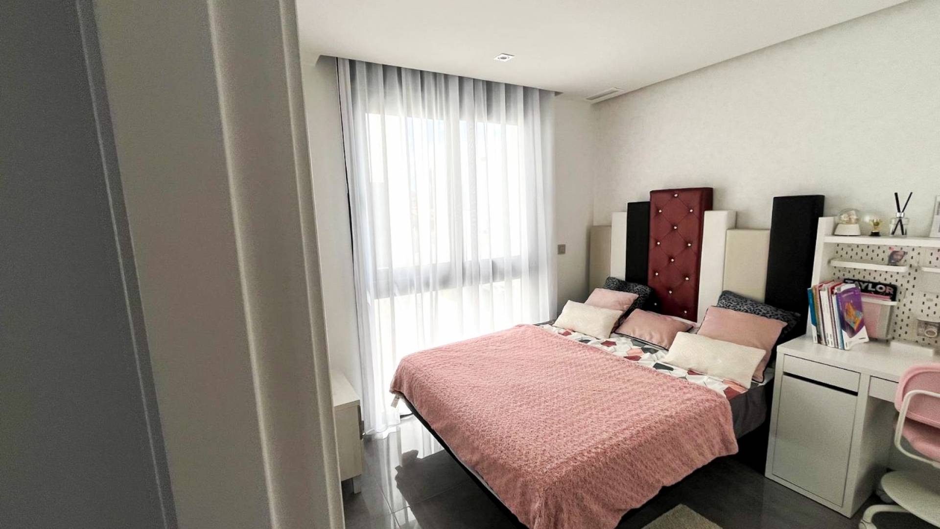 Second hand - Villa / Semi detached - Torrevieja - Los Altos