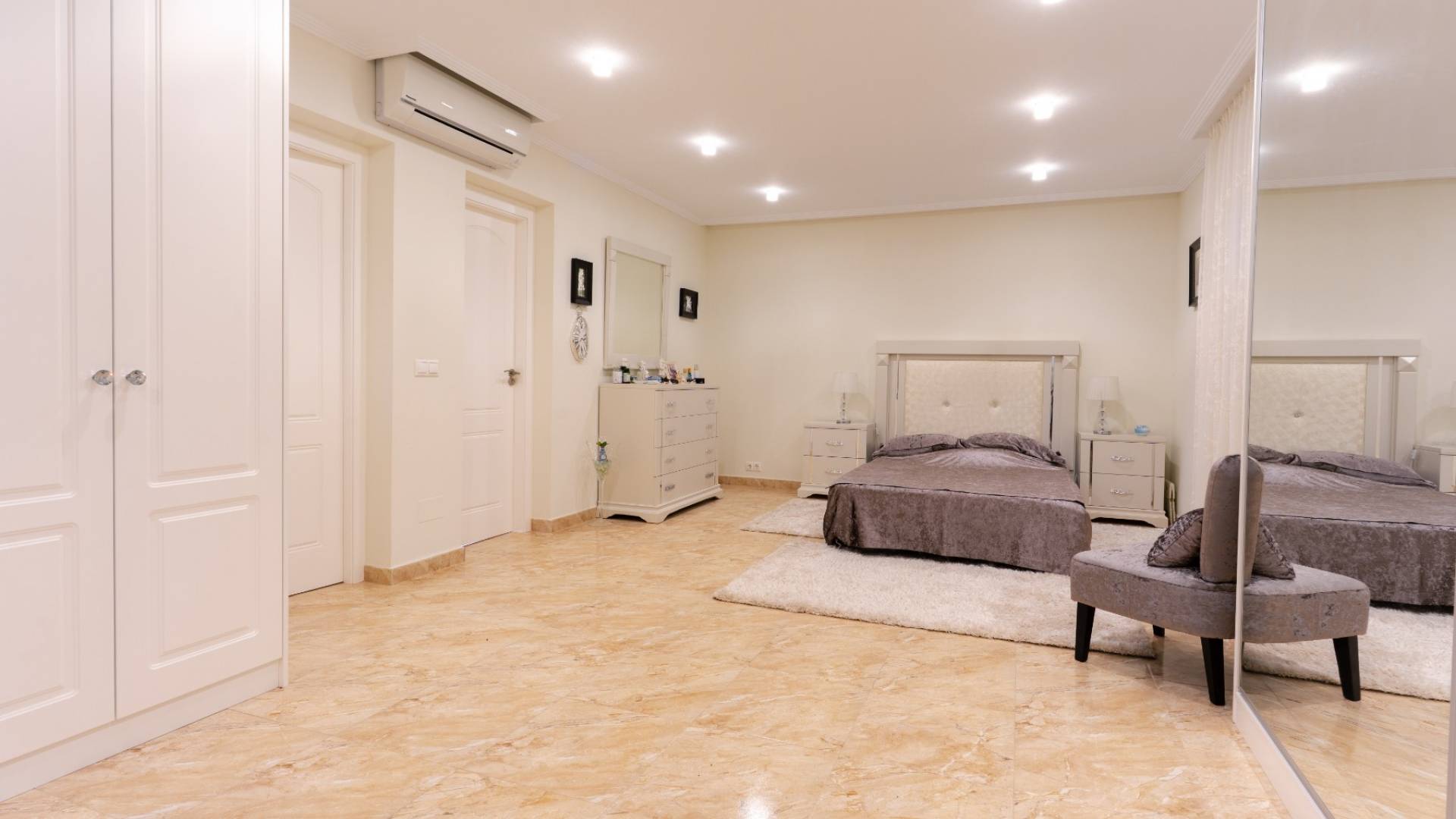 Second hand - Villa / Semi detached - Torrevieja - Los balcones