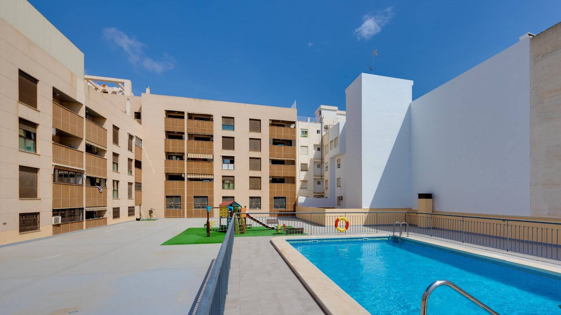 Segunda Mano - Apartamento - Torrevieja - Estacion de autobuses