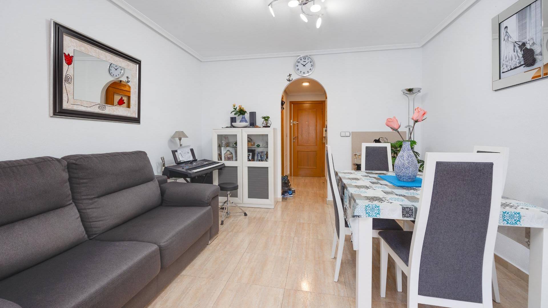 Segunda Mano - Apartamento - Torrevieja - Estacion de autobuses