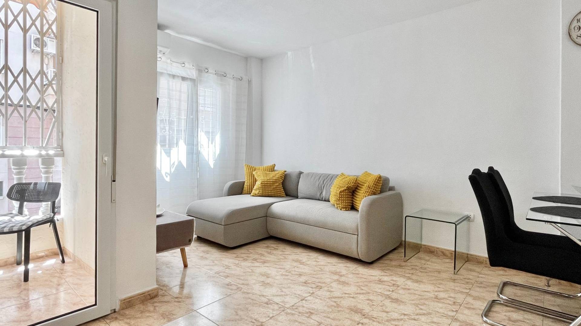 Segunda Mano - Apartamento - Torrevieja - Estacion de autobuses