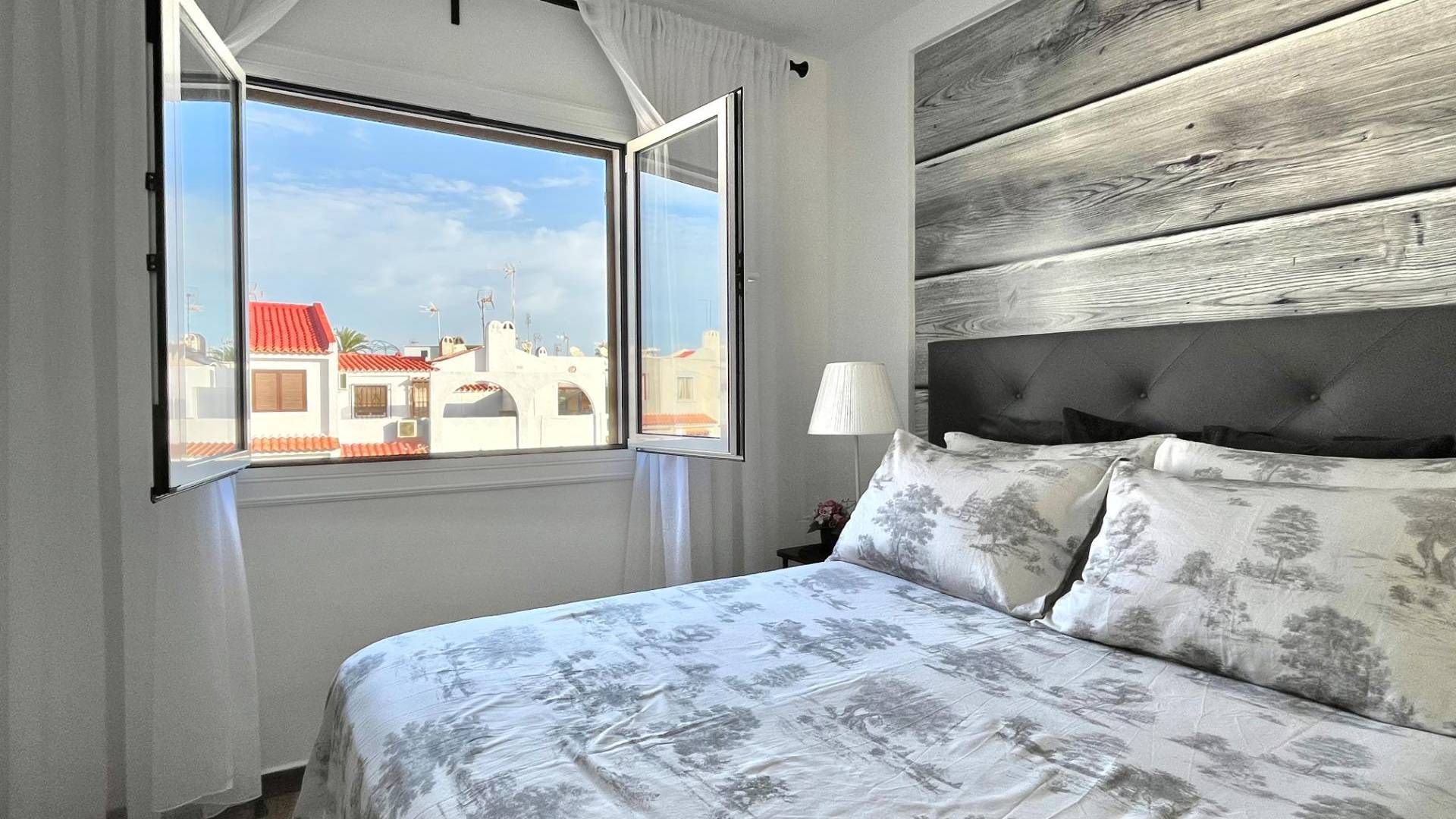 Segunda Mano - Apartamento - Torrevieja - Estacion de autobuses
