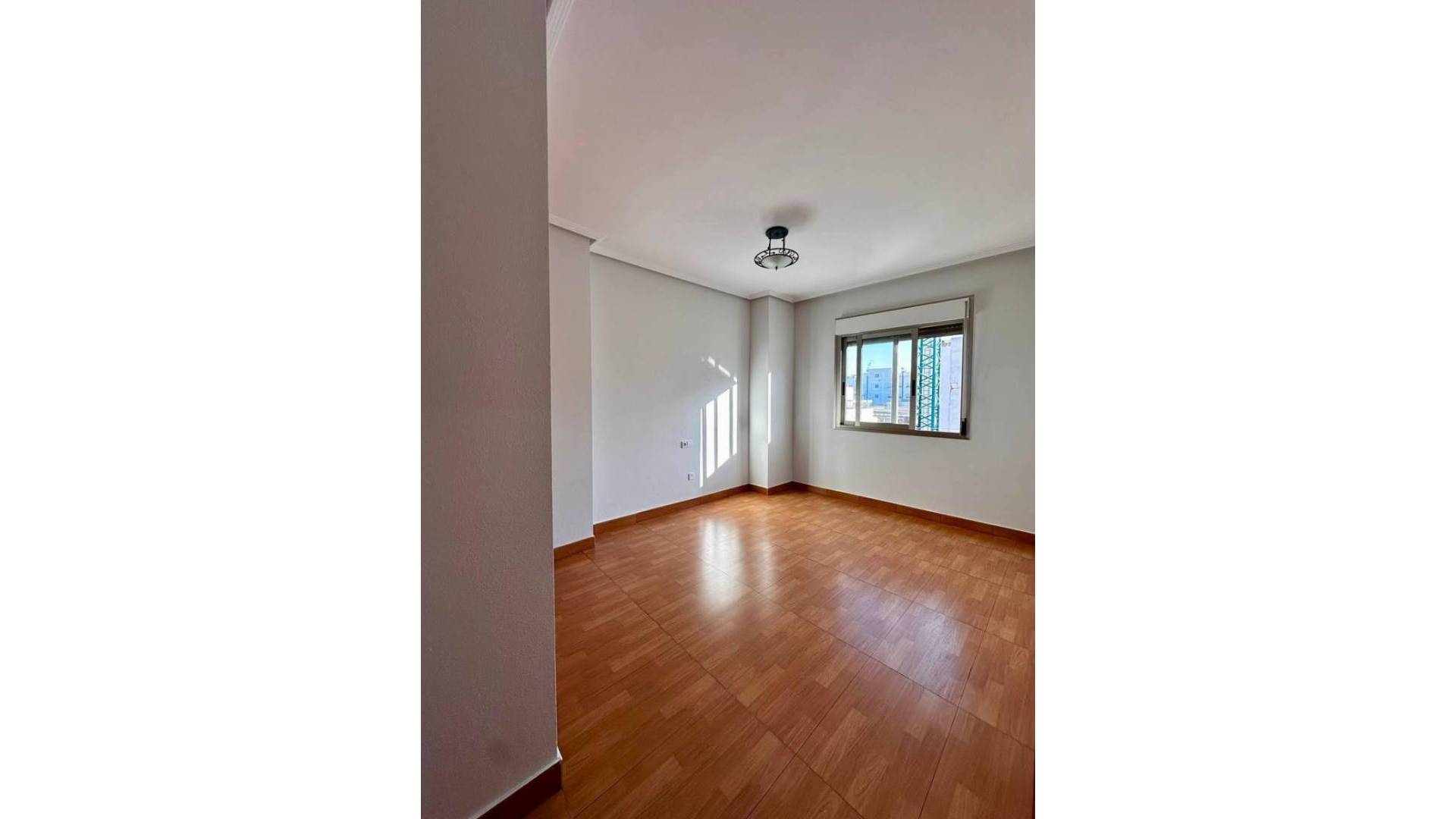 Segunda Mano - Apartamento - Torrevieja - Torrevieja City Center