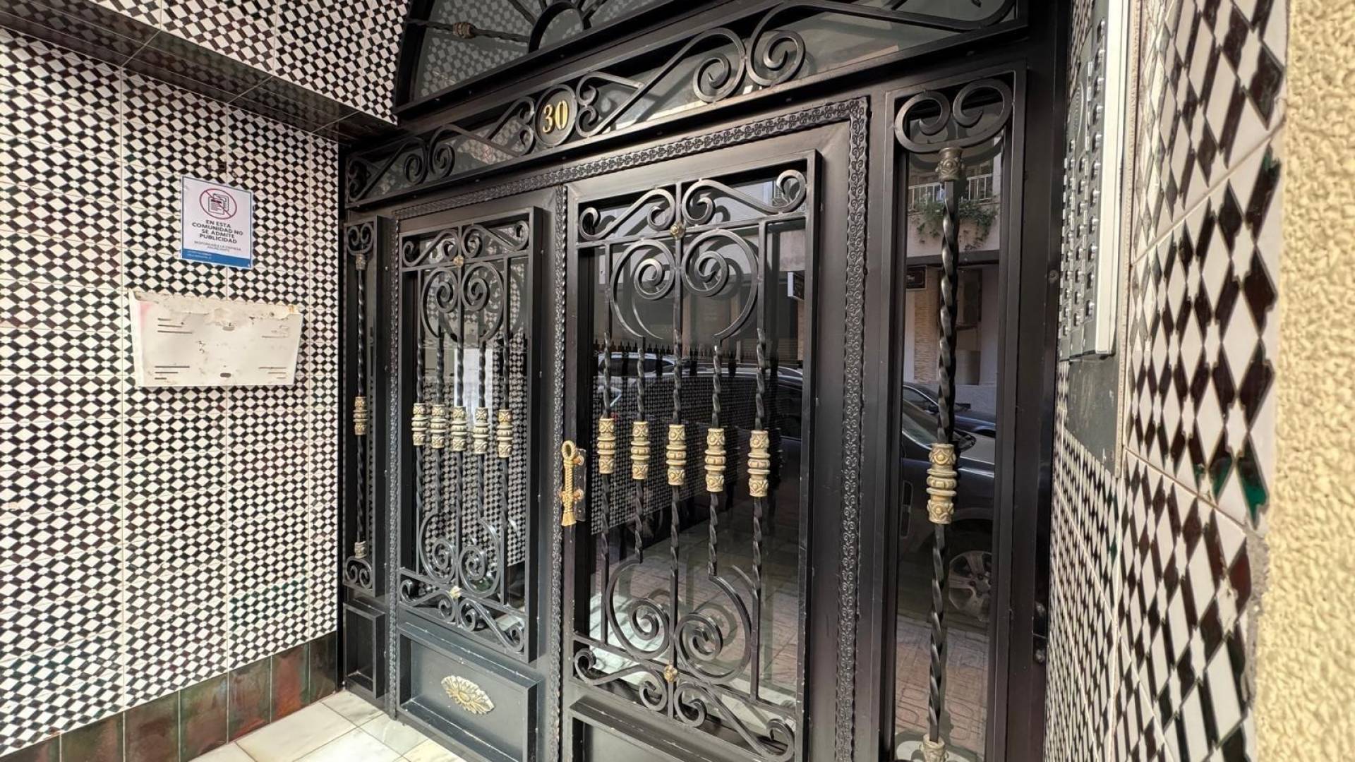 Segunda Mano - Apartamento - Torrevieja - torrevieja