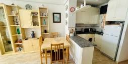 Segunda Mano - Apartamento - Torrevieja - Urbanización San Luis
