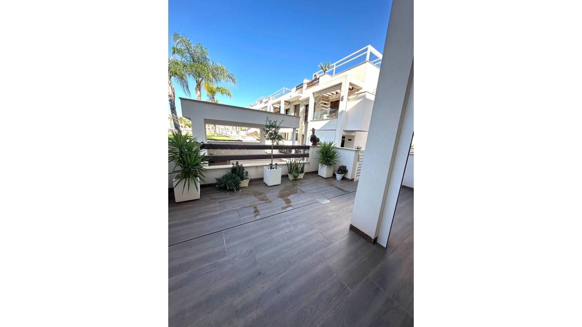 Segunda Mano - Bungalow - Torrevieja - Los balcones