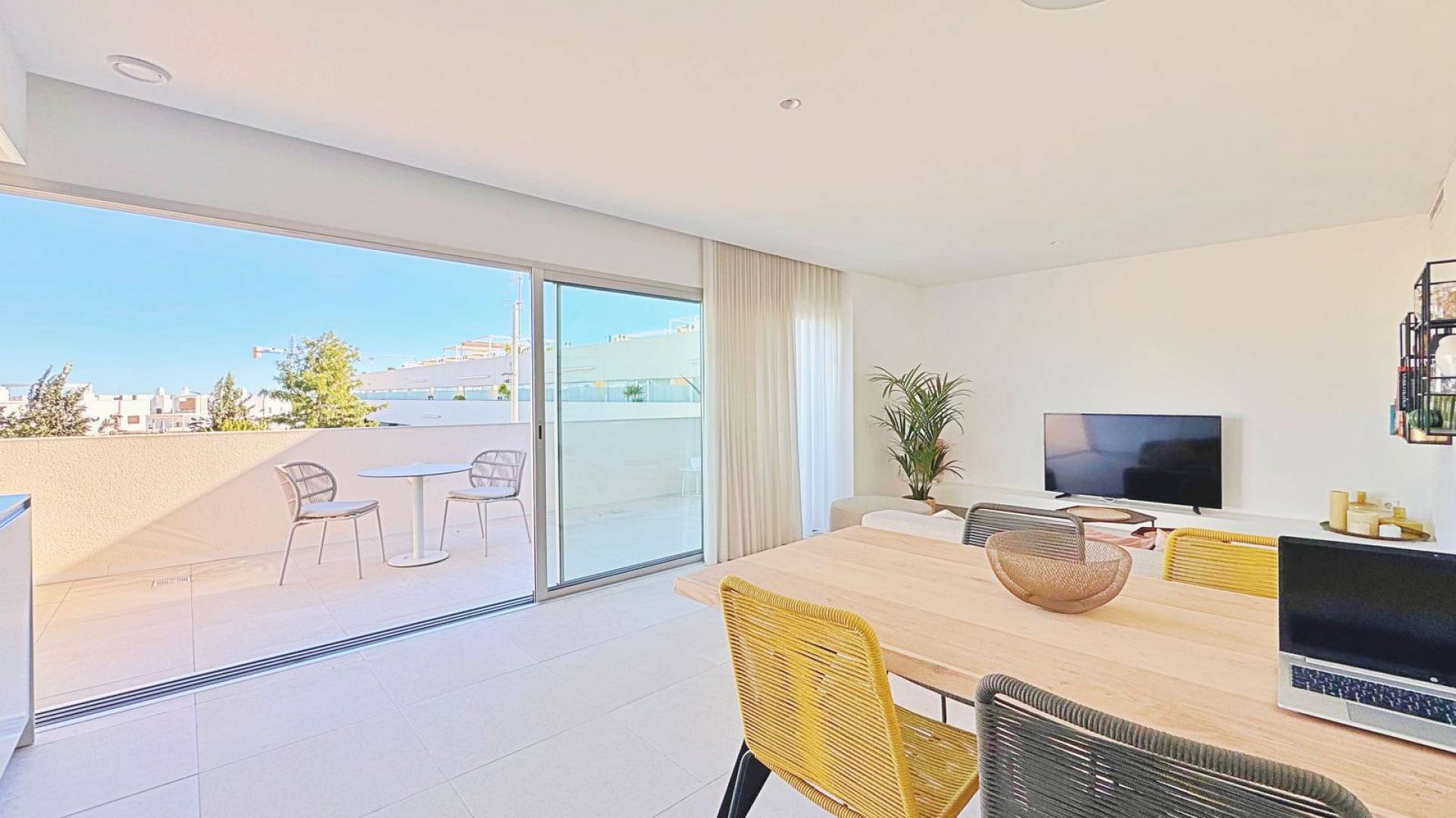 Segunda Mano - Bungalow - Torrevieja - Los balcones