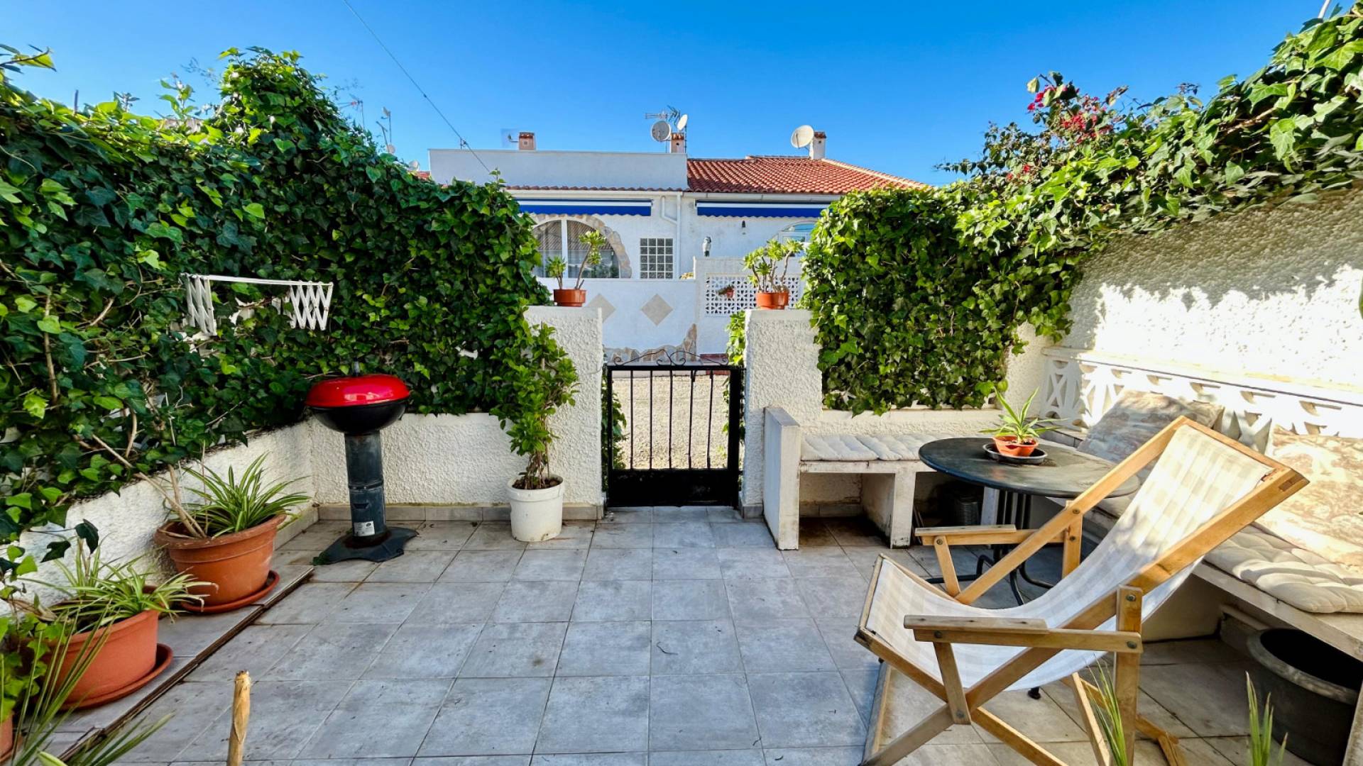 Segunda Mano - Bungalow - Torrevieja - Urbanización San Luis