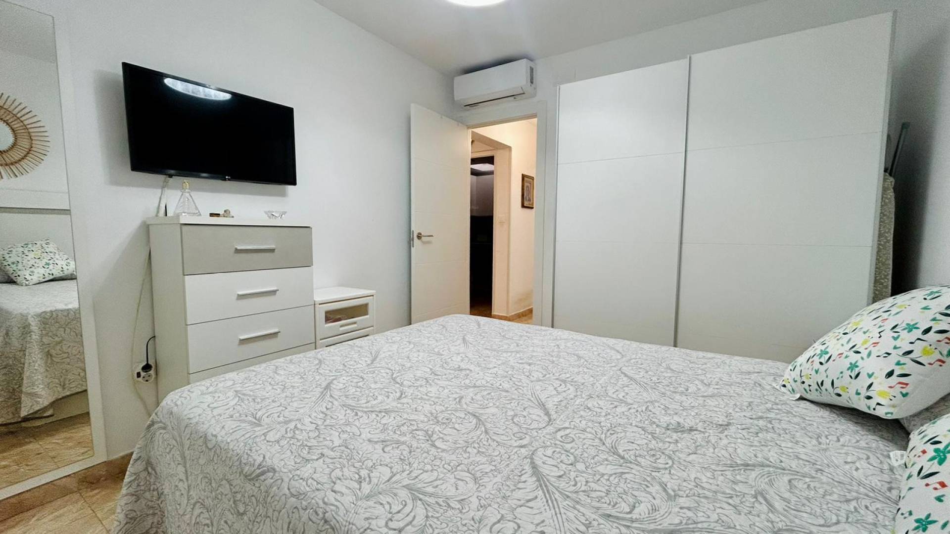 Segunda Mano - Bungalow - Torrevieja - Urbanización San Luis