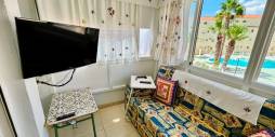 Segunda Mano - Bungalow - Torrevieja - Urbanización San Luis