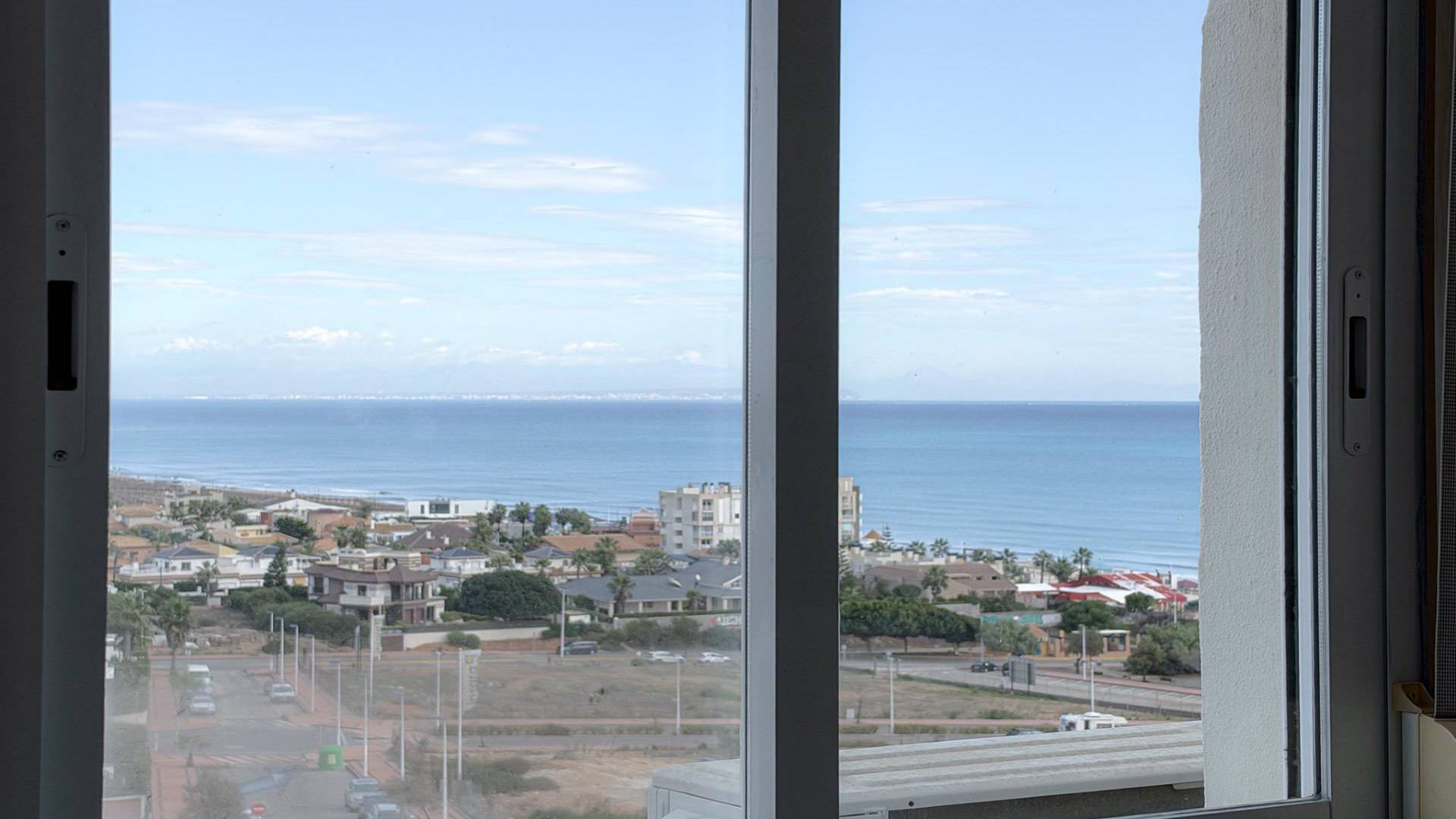 Segunda Mano - Desván - Torrevieja - Torreblanca