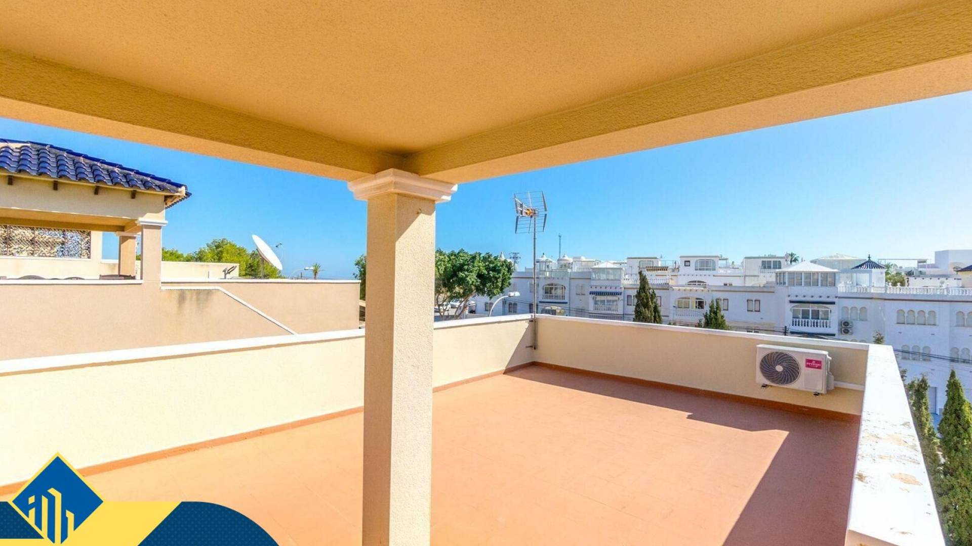 Segunda Mano - Duplex - San Miguel de Salinas - Las Filipinas